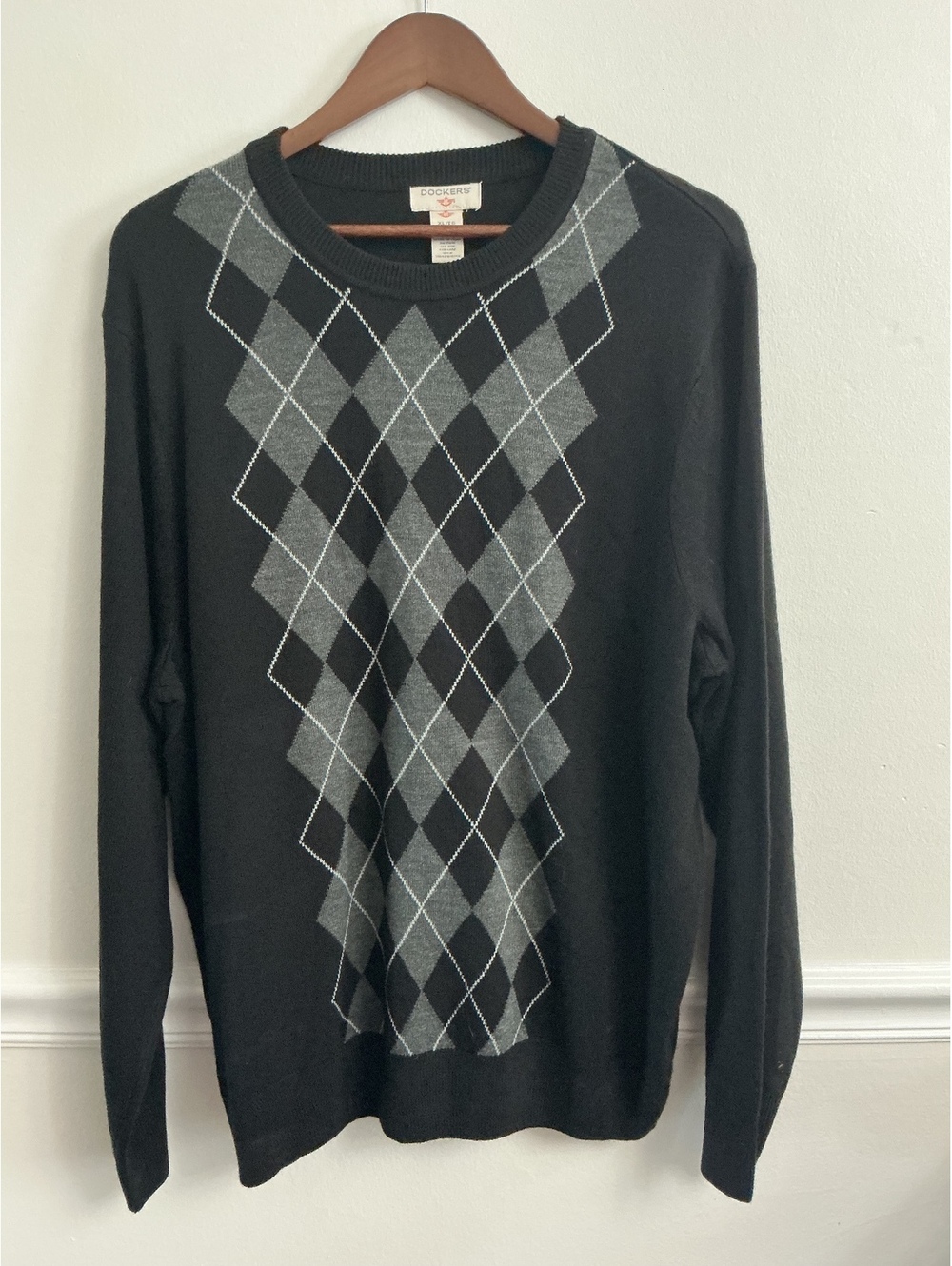 Dockers Men's XL Argyle Pattern Black and Gray Sweater